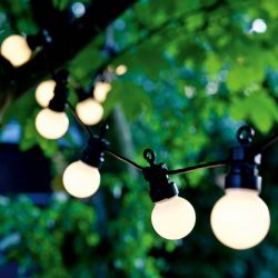 Lucas White Frosted Solar Light Garland Sirius