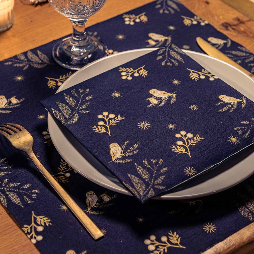 Des serviettes de table élégantes pour vos fêtes de Noël : découvrez la  collection en intissé jetable de Françoise Paviot