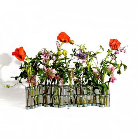 April vase