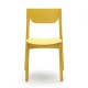 Chaise en bois jaune